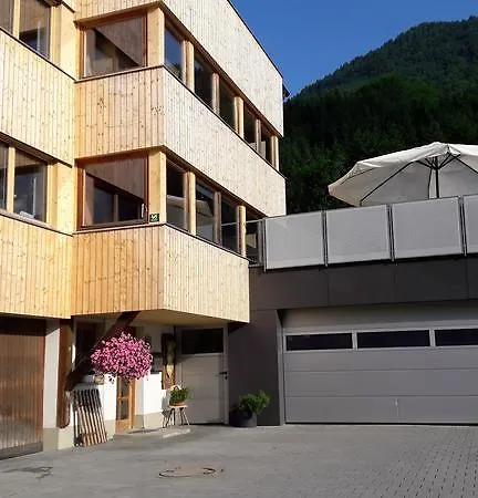 Haus Katharina Apartment Schnepfau Exterior photo